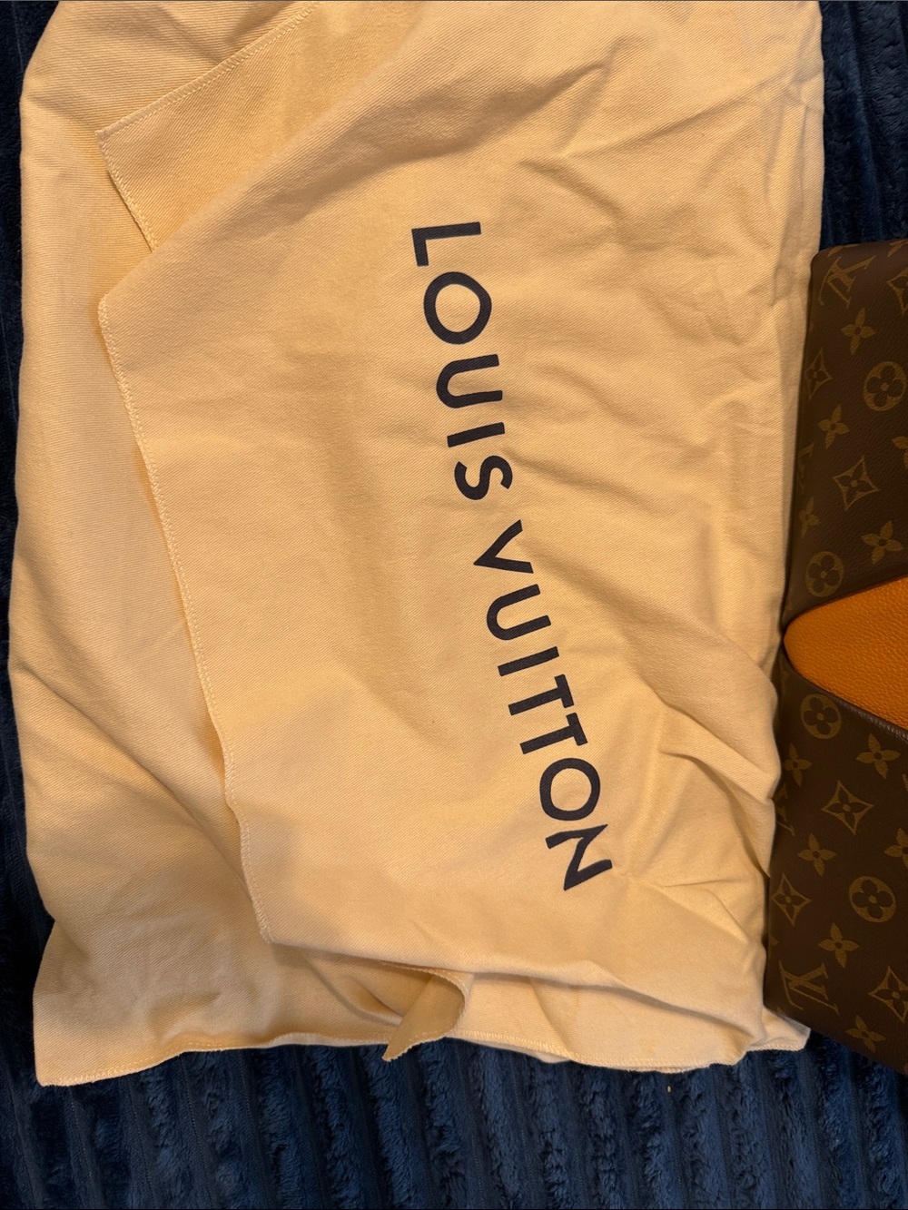 Authentic Lo - Picture 4 of 4